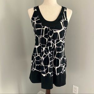 Express Black and White Geometric Giraffe Print Tunic Top Mini Sheath Dr…